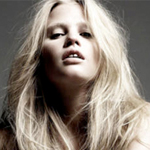 Lara Stone ein quadratisches Bild